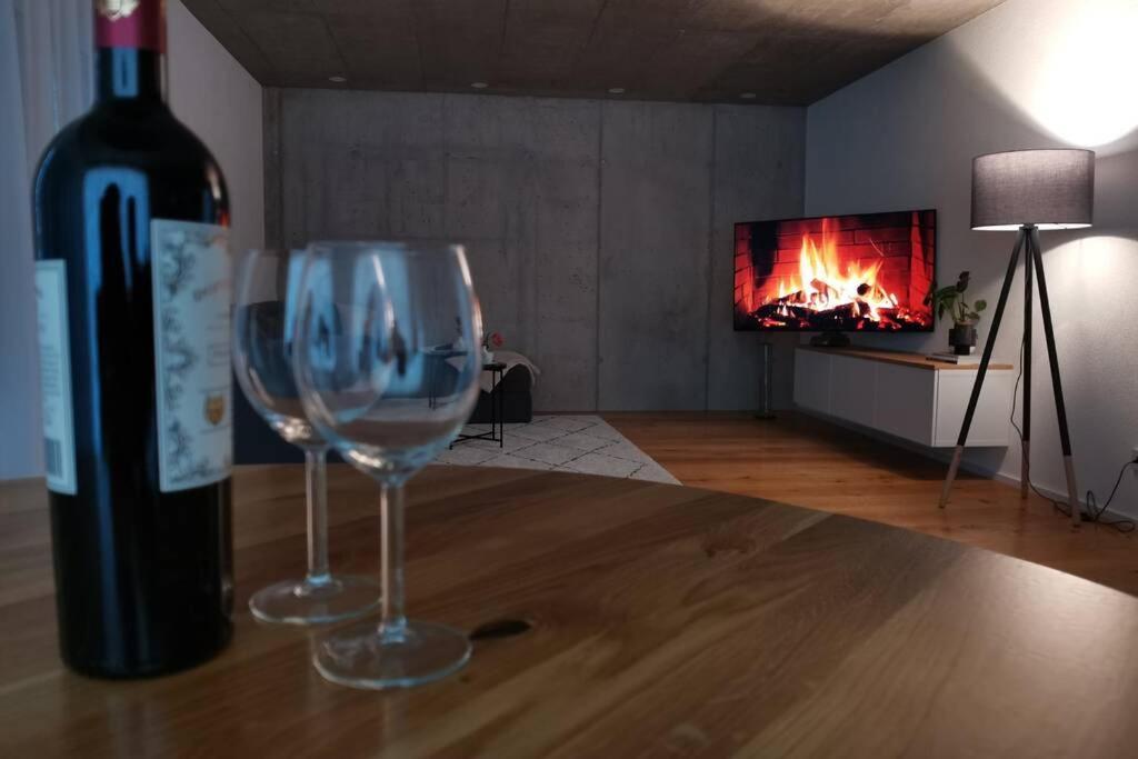 Moderne Ferienwohnung Rhenum mit Wallbox Waldshut-Tiengen Exterior foto
